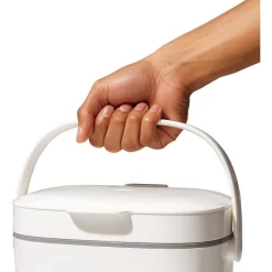 OXO Good Grips Easy Clean Compost Bin In White 13 OXO Good Grips Easy Clean Compost Bin In White -ChefX Shop unnamed file 1217