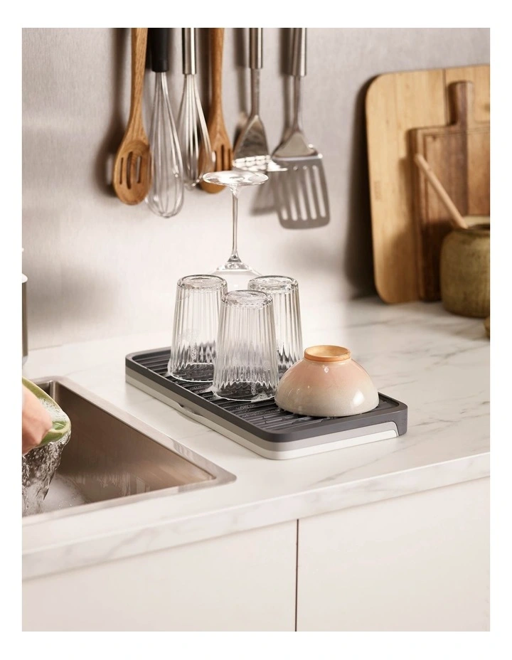 Joseph Joseph Tier Expandable Draining Mat Grey - Image 3