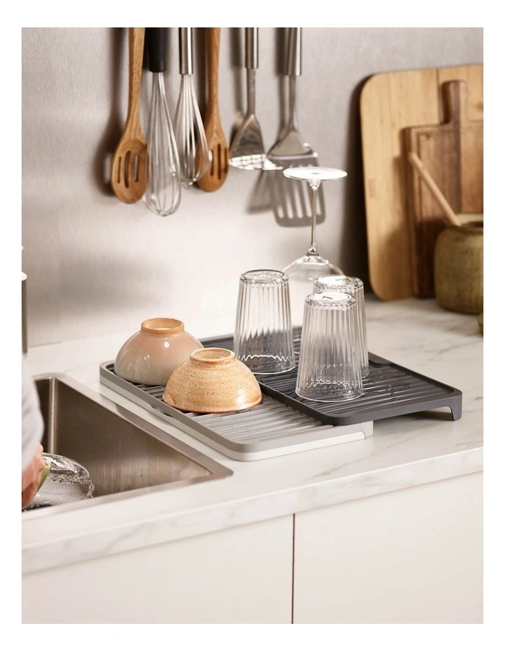 Joseph Joseph Tier Expandable Draining Mat Grey - Image 4
